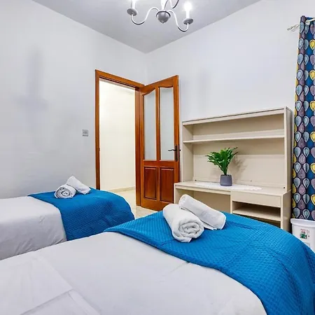 דירה Charming 3br Maisonette With Private Backyard & Ac By 360 Estates *