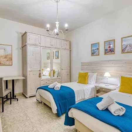 Charming 3br Maisonette With Private Backyard & Ac By 360 Estates דירה *