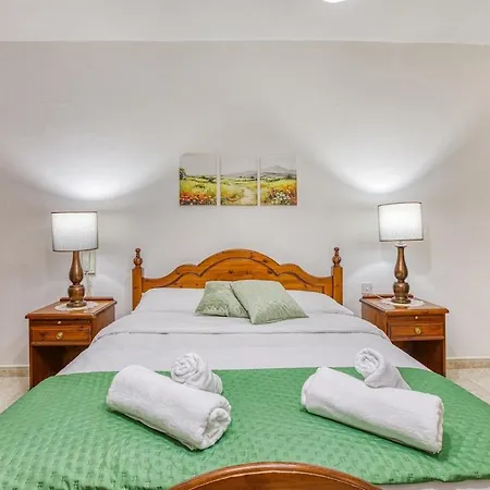 Charming 3br Maisonette With Private Backyard & Ac By 360 Estates דירה San Ġwann