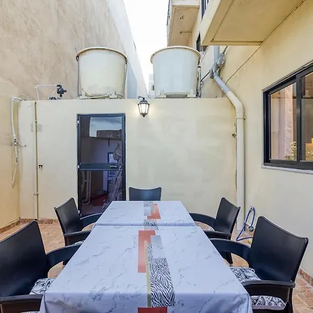 Charming 3br Maisonette With Private Backyard & Ac By 360 Estates דירה