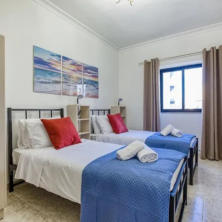 Daire Charming 3br Maisonette With Private Backyard & Ac By 360 Estates San Ġwann