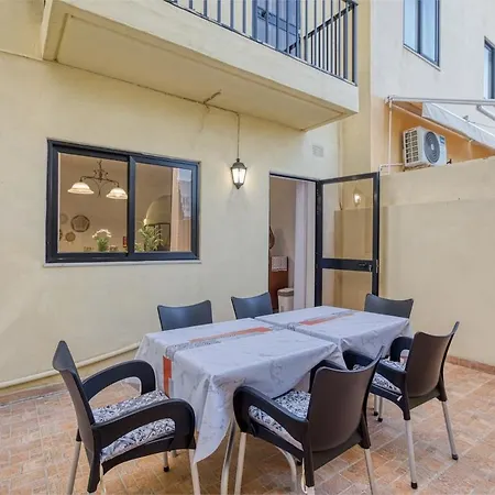 Daire Charming 3br Maisonette With Private Backyard & Ac By 360 Estates San Ġwann