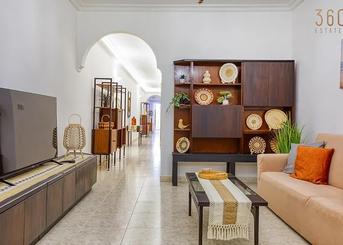 Daire Charming 3br Maisonette With Private Backyard & Ac By 360 Estates San Ġwann
