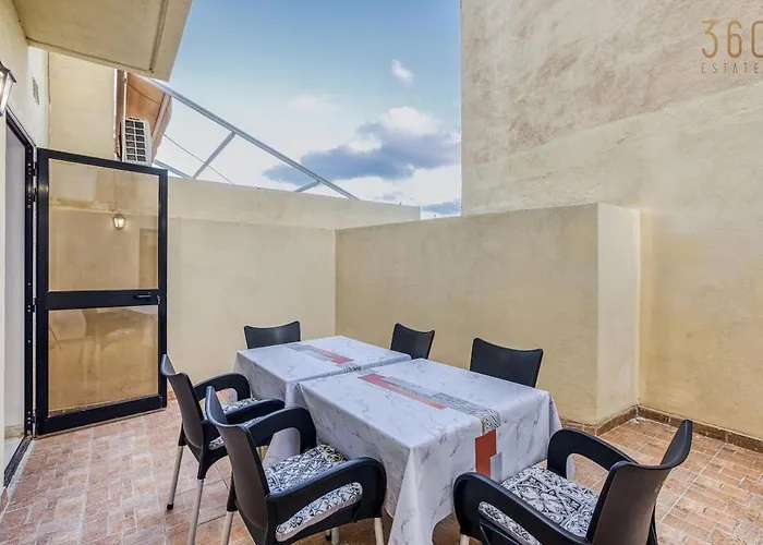 Charming 3br Maisonette With Private Backyard & Ac By 360 Estates San Ġwann
